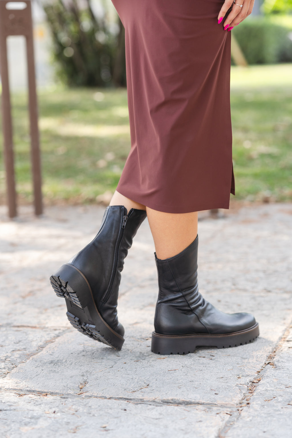 Stivaletto donna in vera pelle colore nero - Art. FR89